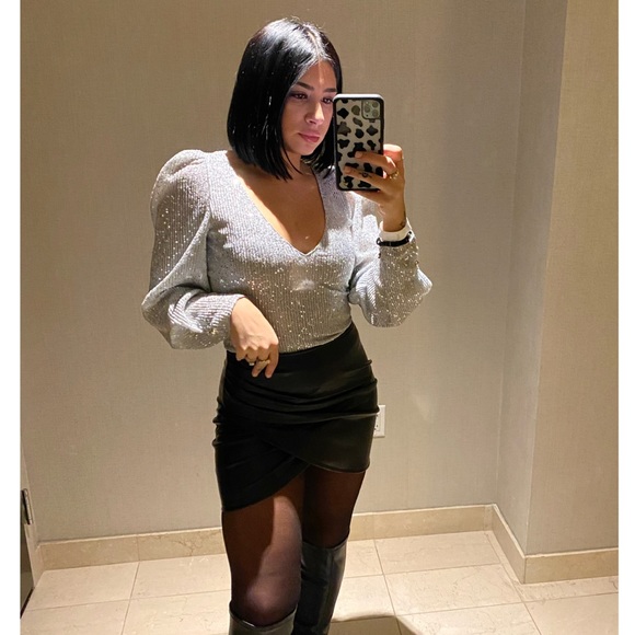 Zara Tops - Silver Zara sequin long sleeve top 🤍